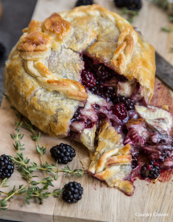 Blackberry Thyme Baked Brie  country cleaver